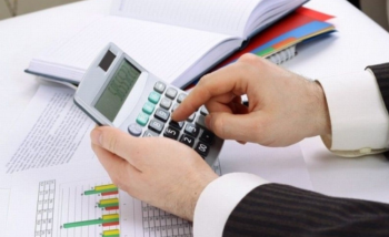 Про питання трудових відносин під час коментаря