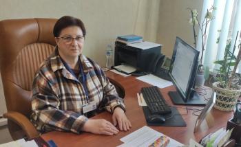 Під час коментаря фахівець податкової служби зосередив увагу на отриманні податкової знижки та терміни подання декларації