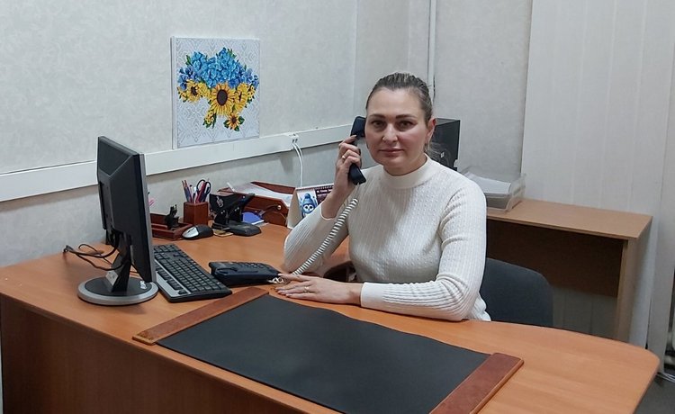 Про актуальні питання податкового законодавства під час сеансу телефонного зв’язку «гаряча лінія» в Нікопольській ДПІ. Фото № 1/0