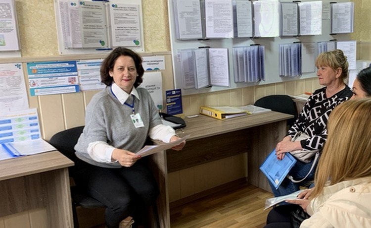 Про новації податкового законодавства під час інформаційної акції в секторі обслуговування платників м. Покрова Нікопольської ДПІ. Фото № 1/0