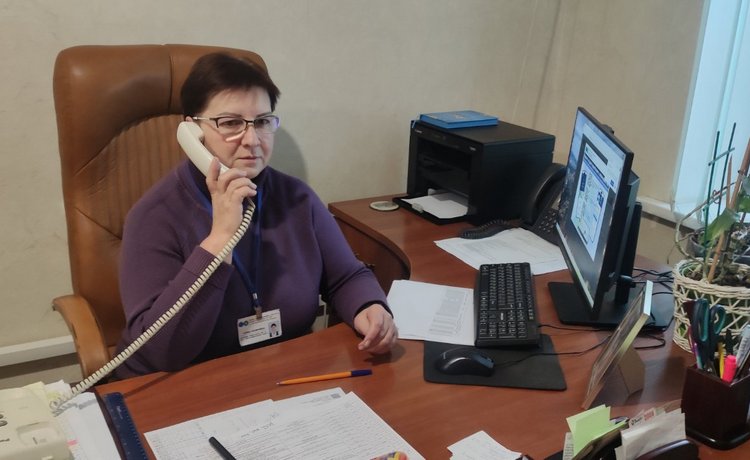 Сеанс телефонного зв’язку «гаряча лінія» в Самарівській ДПІ про право громадян на податкову знижку. Фото № 1/0