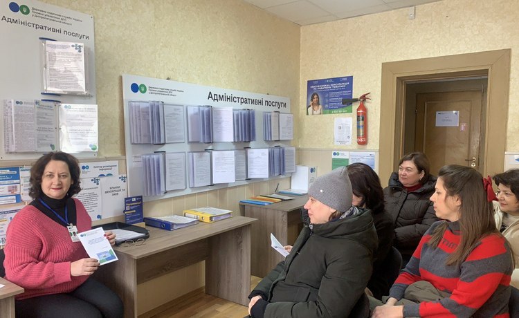 Податкові новації та цифрові сервіси: актуальні роз’яснення для платників під час семінару в секторі обслуговування платників м. Покрова Нікопольської ДПІ. Фото № 1/0