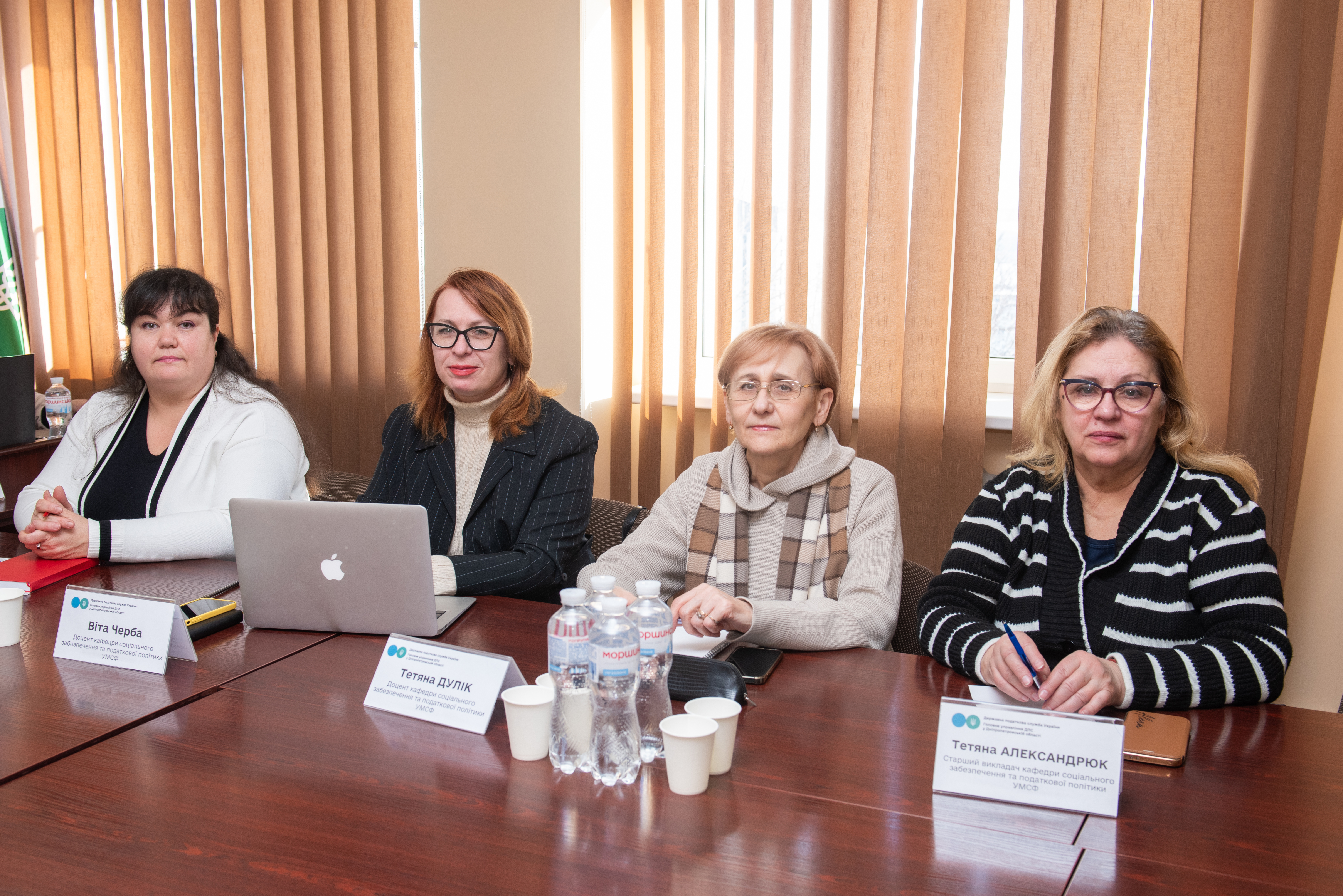 Податкова Дніпропетровщини стала майданчиком для захисту магістерських робіт майбутніх фахівців з податкового регулювання. Фото № 5/4