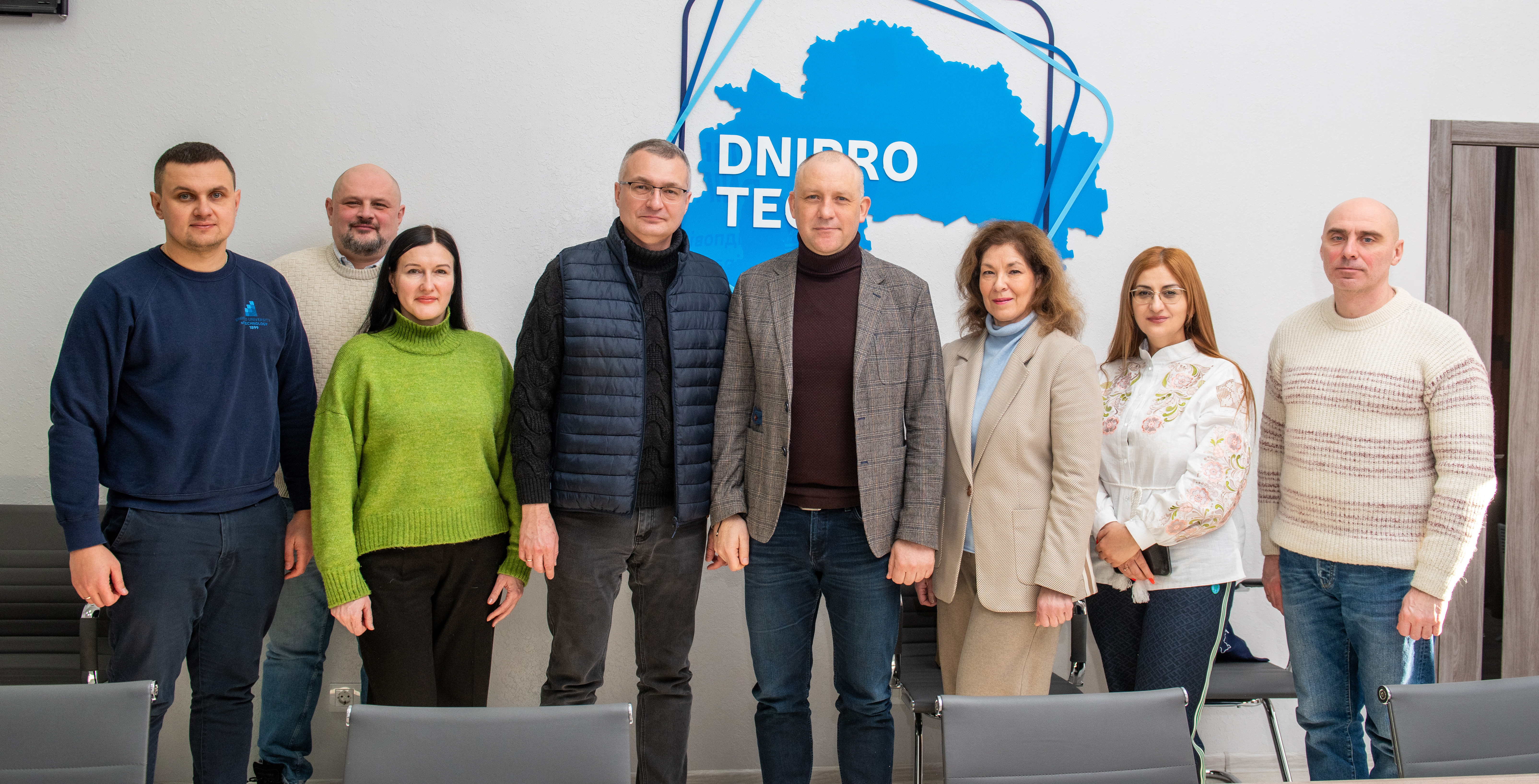 Податкова служба Дніпропетровщини:  партнерство з освітою заради свідомого майбутнього. Фото № 1/0