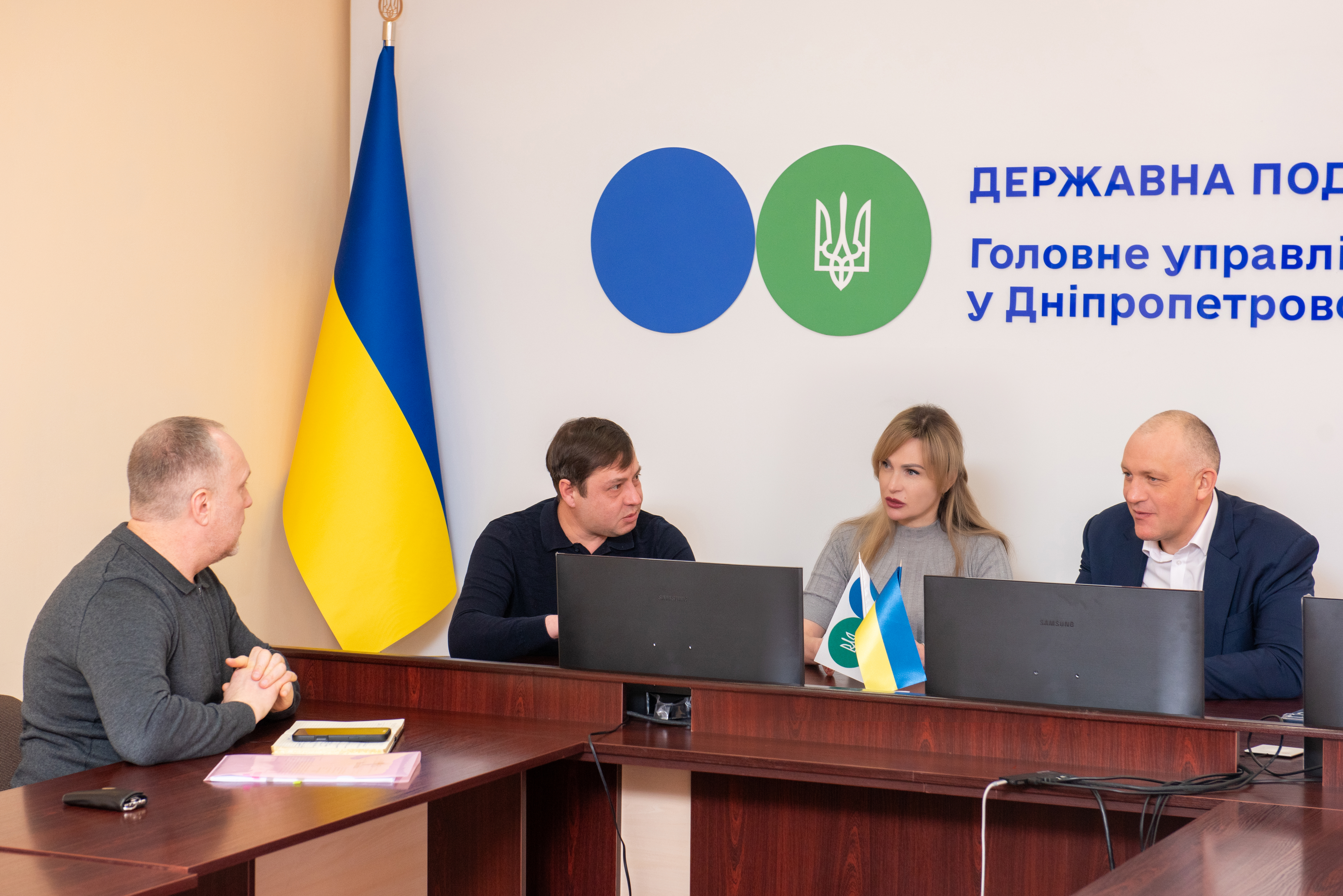 Податкова Дніпропетровщини та Південно-Східне міжрегіональне управління Держпраці посилюють взаємодію . Фото № 1/0