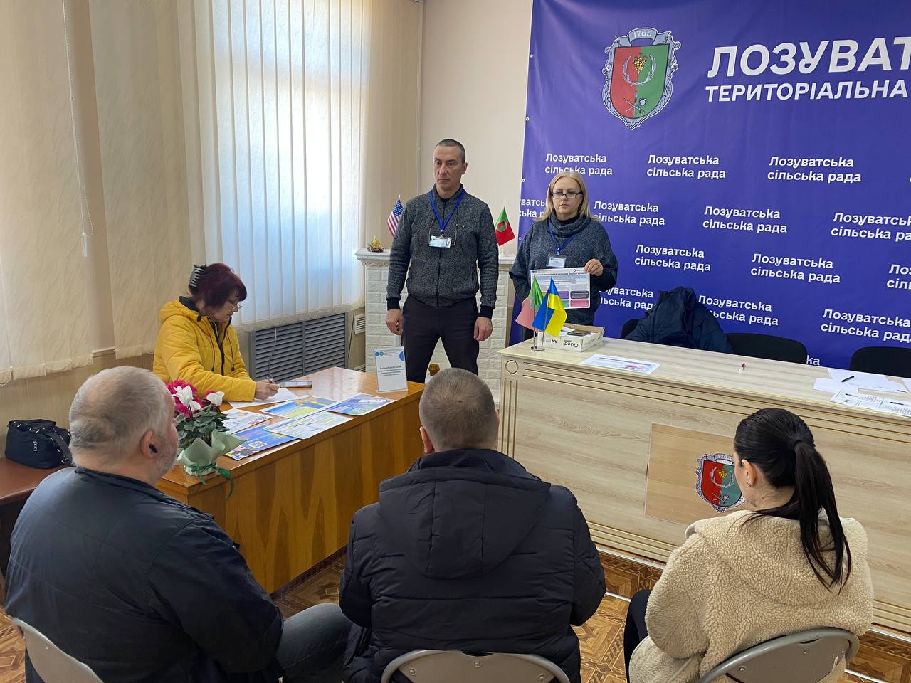 Роз’яснення податкового законодавства за «круглим столом»  з платниками Лозуватської громади. Фото № 1/0