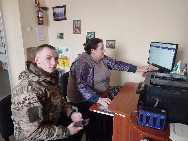 Тренінг в податковій: як правильно задекларувати доходи розповіли у Покровському секторі обслуговування платників. Фото № 1/0