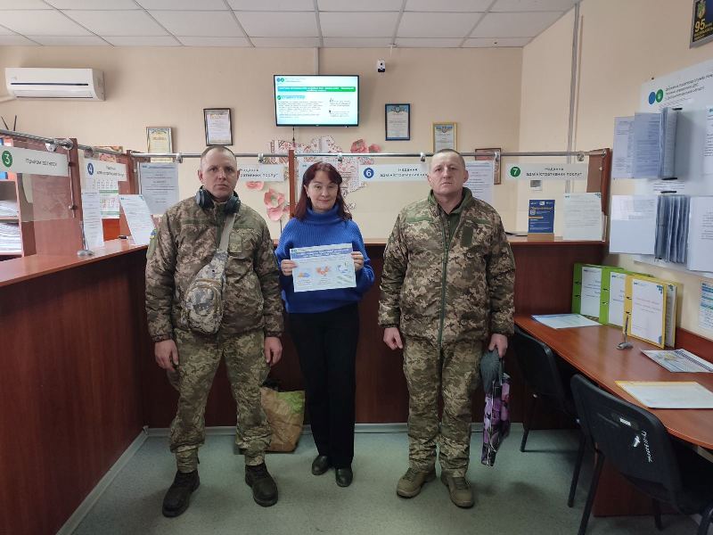 Сервіс із повагою: військовослужбовці отримують податкові послуги першочергово. Фото № 1/0