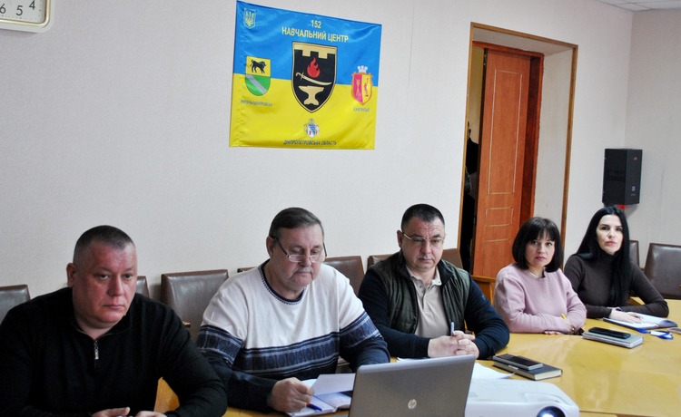 У Кам'янському проведено робочу нараду з питань податкового законодавства. Фото № 2/1