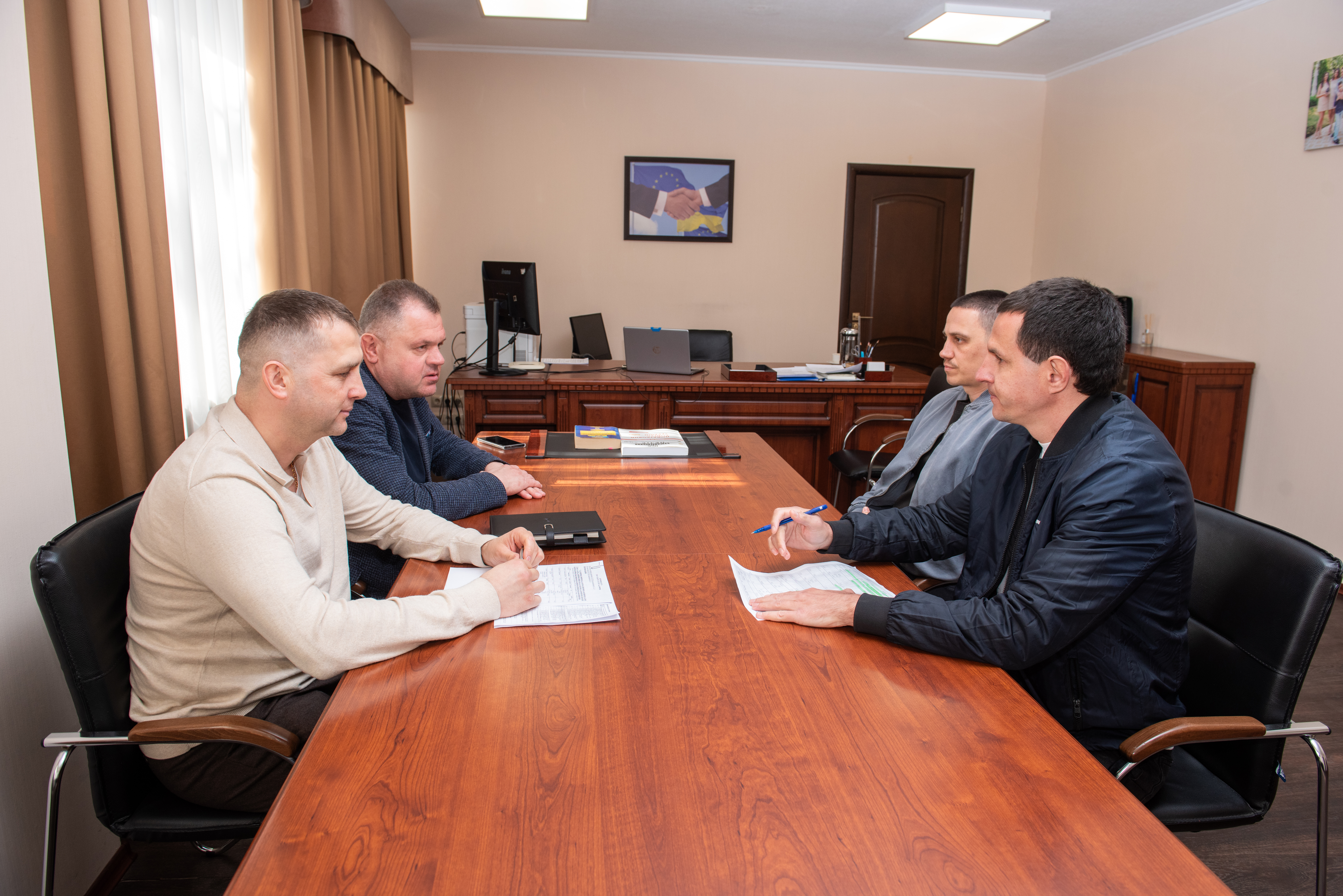 Консультаційний центр: податкова Дніпропетровщини надає бізнесу інформаційну підтримку у розблокуванні податкових накладних. Фото № 1/0