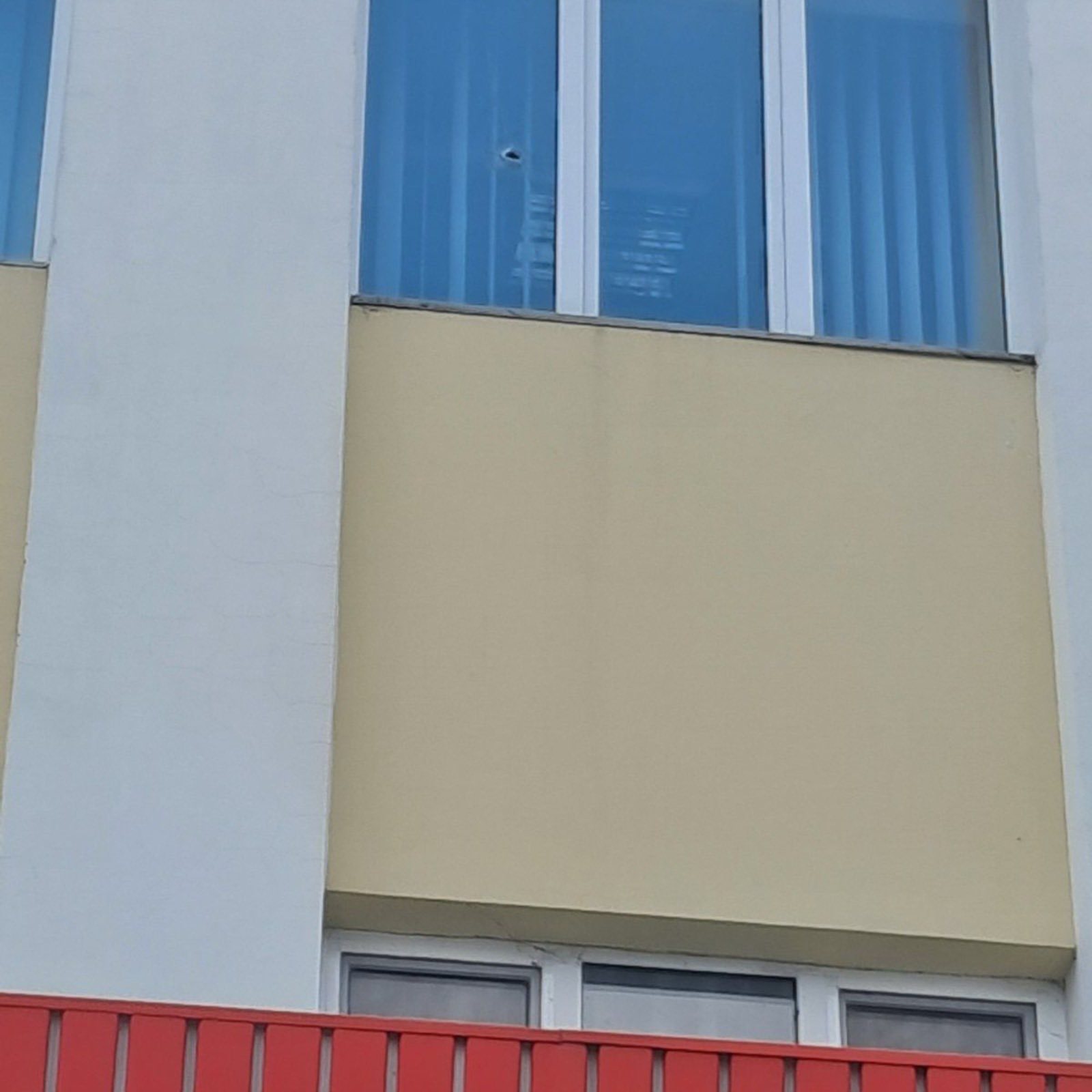 Ворожа атака на Чернігівщину: пошкоджено приміщення податкової інспекції. Фото № 4/3