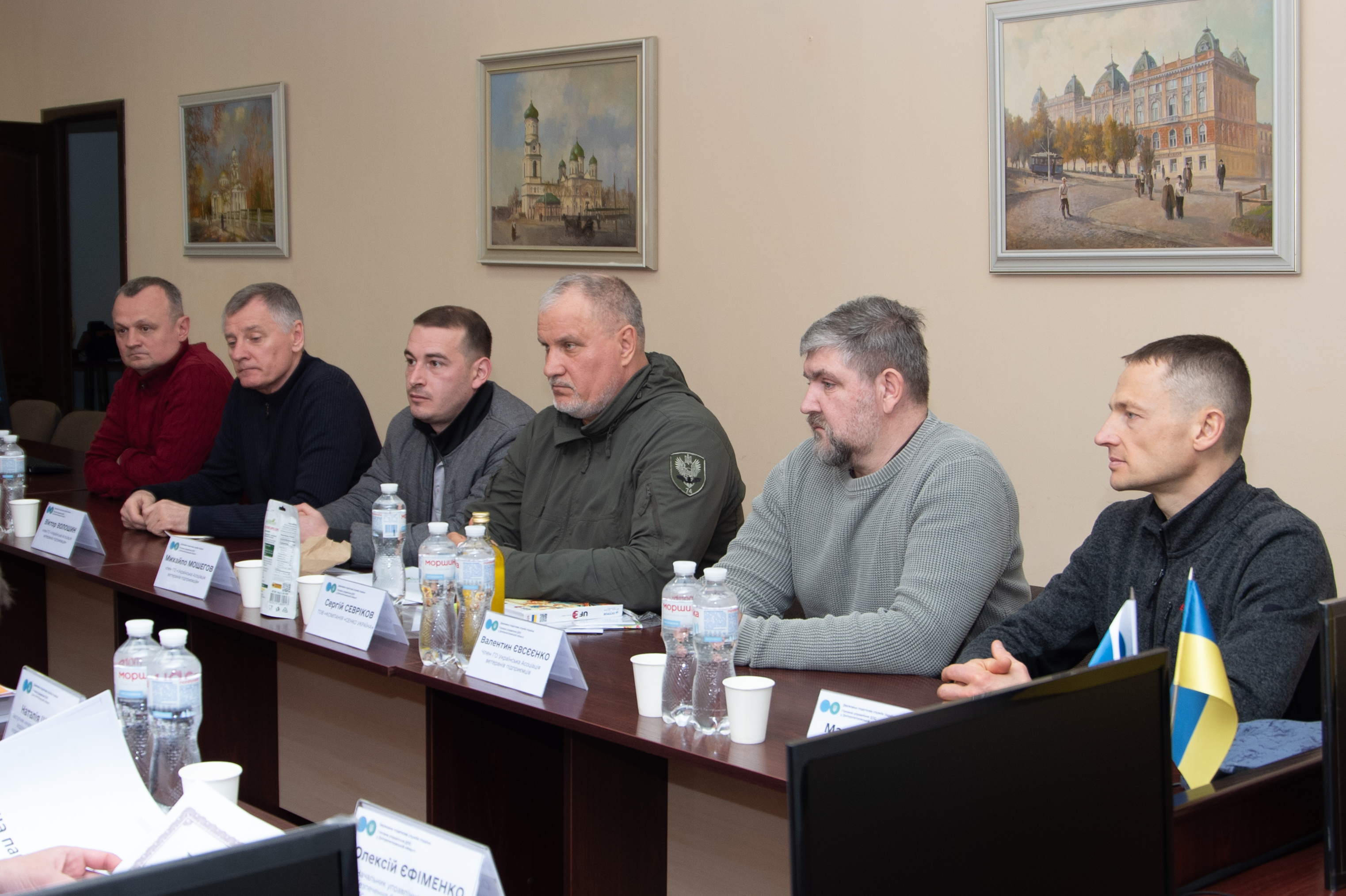 Діалог заради розвитку: керівник податкової служби Дніпропетровщини зустрівся з представниками ветеранського бізнесу. Фото № 4/3