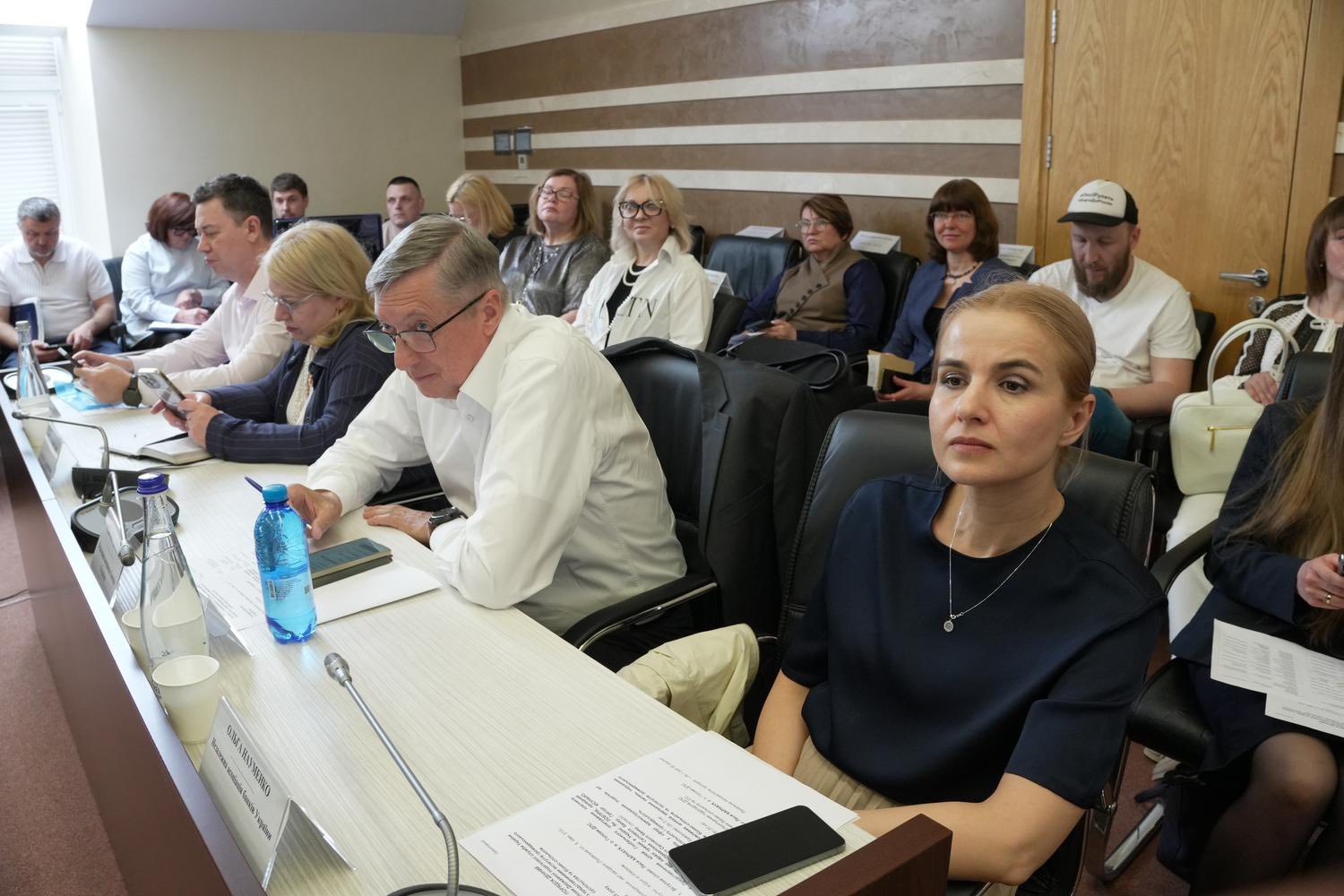 Податкові надходження, цифровізація та податкова медіація: ключові теми зустрічі Лесі Карнаух та бізнес-спільноти. Фото № 4/3