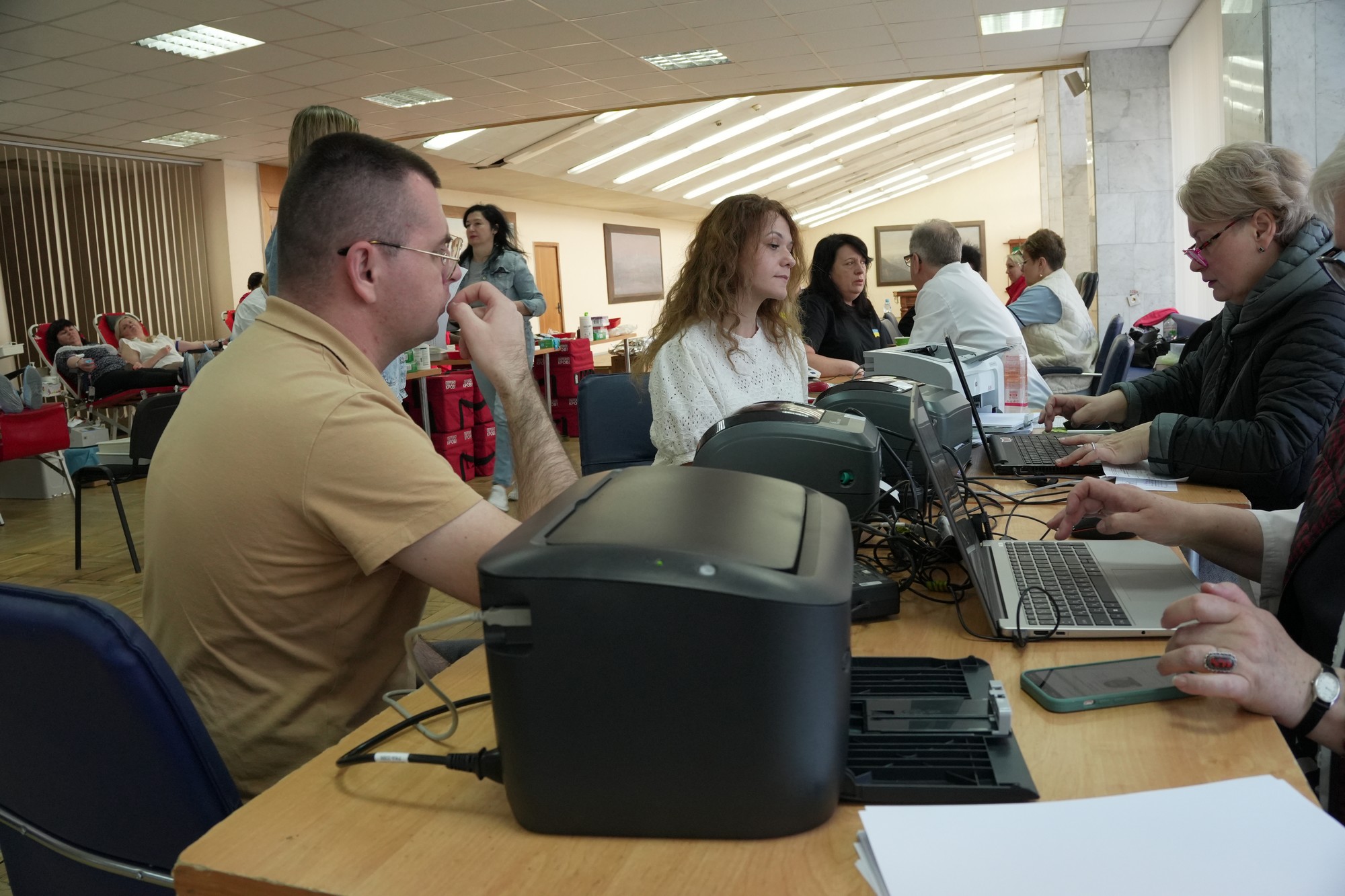 «Твоя кров може воювати»: працівники ДПС долучилися до благодійної донорської акції. Фото № 2/1