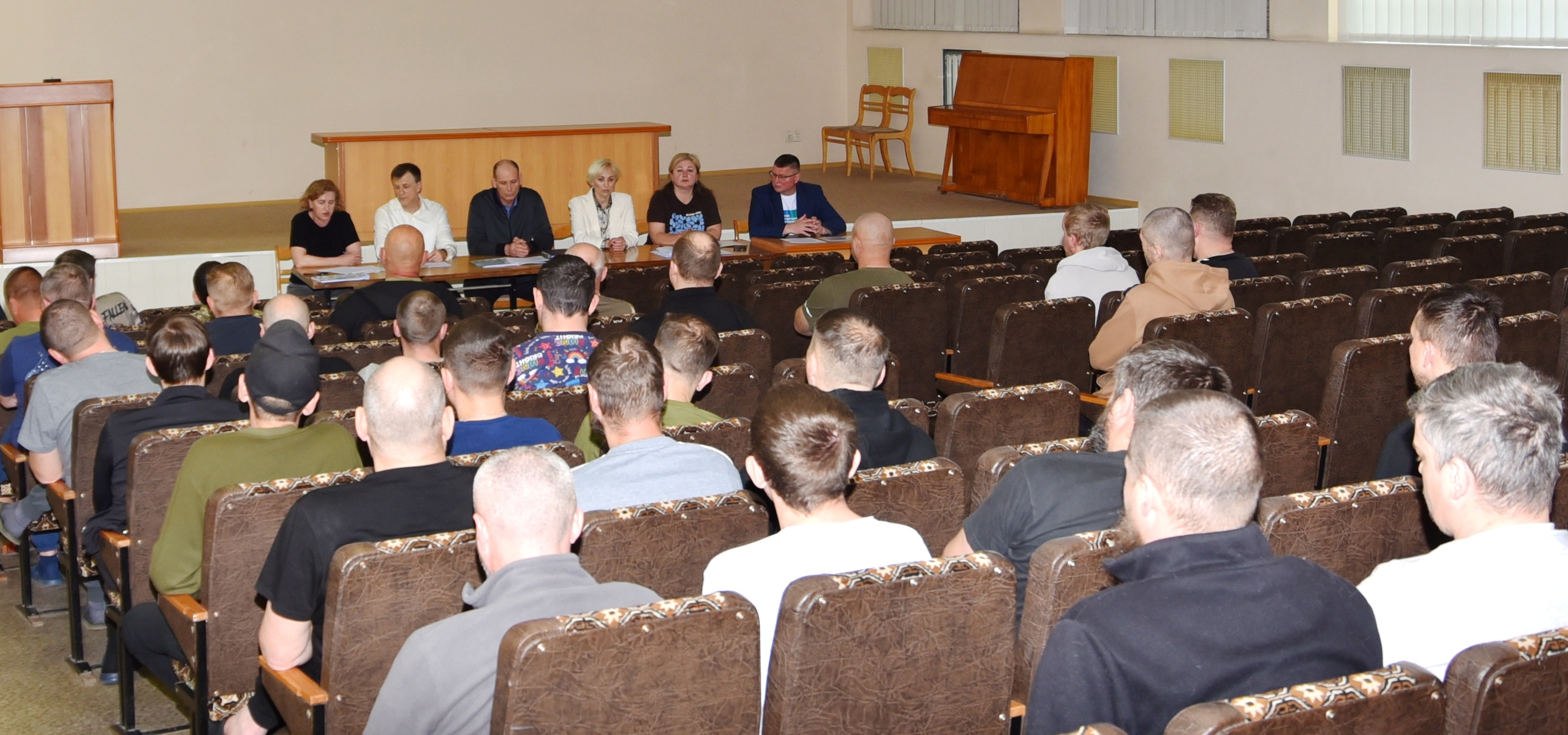 Системна підтримка: тривають зустрічі податківців Дніпропетровщини з захисниками . Фото № 3/2