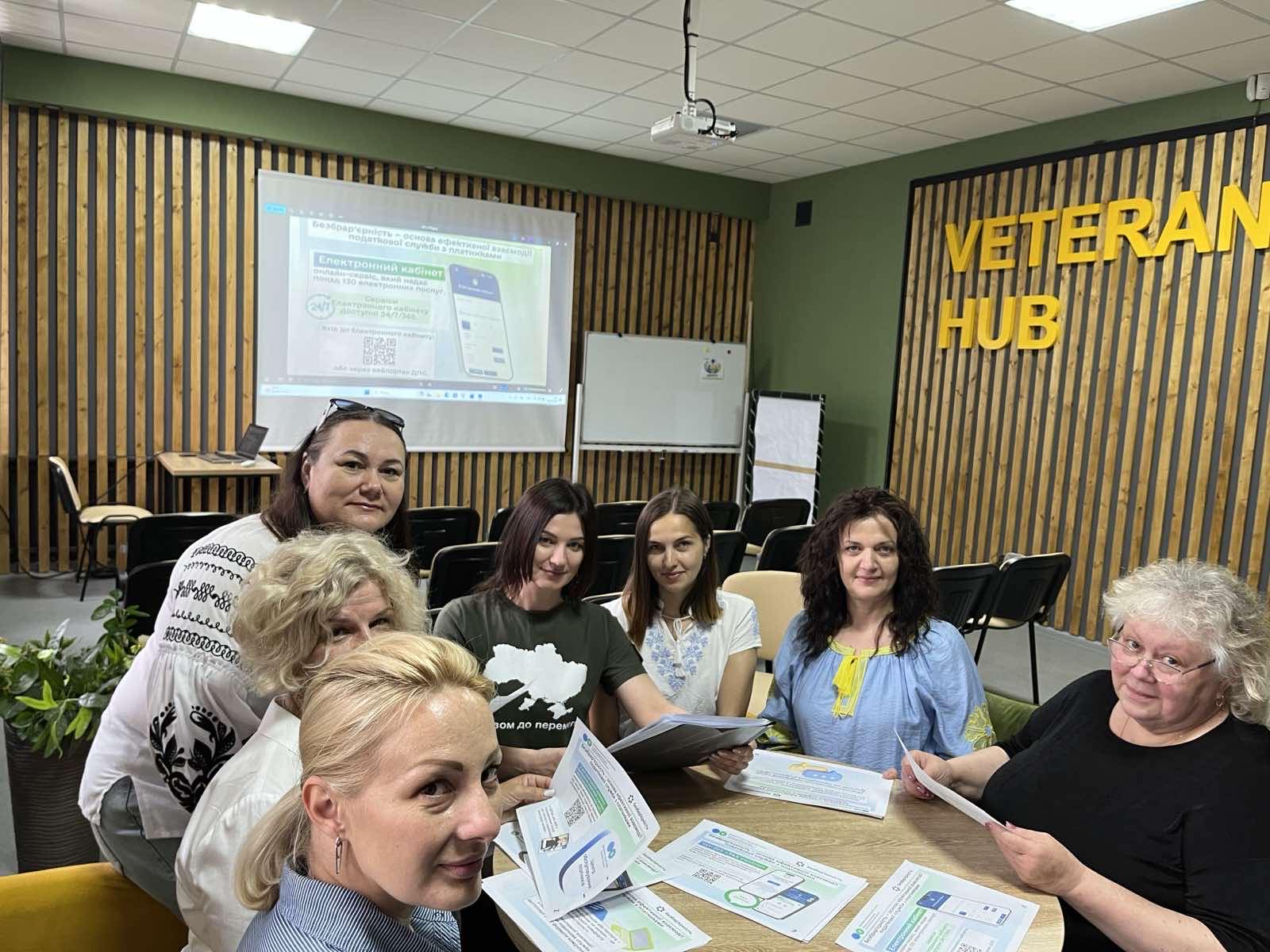 Проведено зустріч щодо Національного тижня безбар’єрності з представниками  Верхньодніпровської міської ради, комунальних установ та громадських організацій Кам’янського району. Фото № 1/0