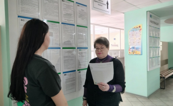 Під час інформаційної акції у приміщенні ЦОПу м. Кам'янське - про неприпустимість порушення законодавства про працю  та отримання податкової знижки