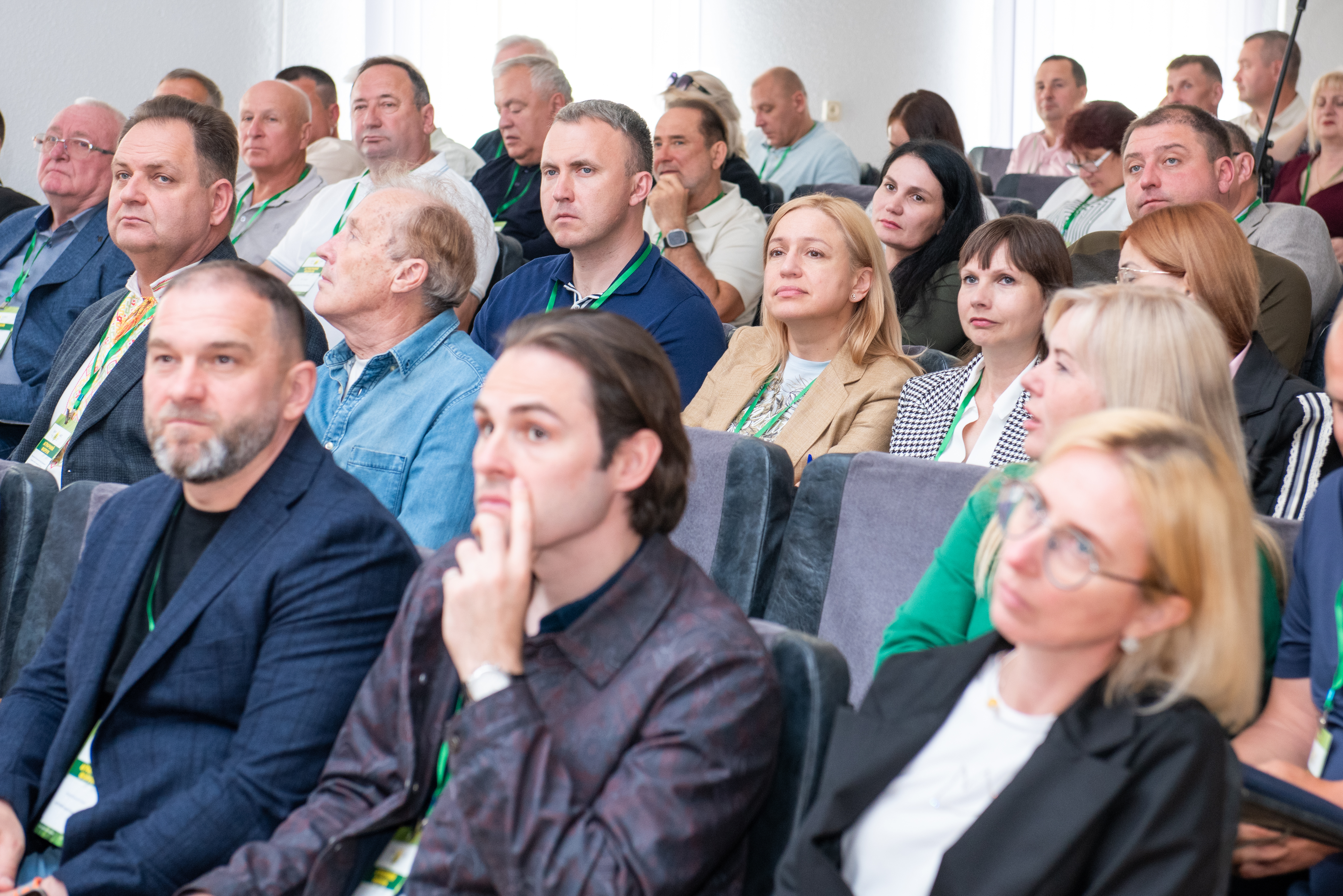 Податкова служба Дніпропетровщини долучилася до обговорення актуальних питань розвитку аграрного сектору. Фото № 7/6