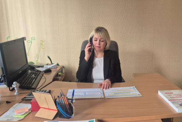 Про актуальні питання податкового законодавства - під час сеансу телефонного зв’язку «гаряча лінія». Фото № 1/0