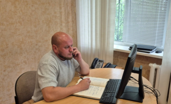 Про офіційне працевлаштування під час сеансу «гаряча лінія»