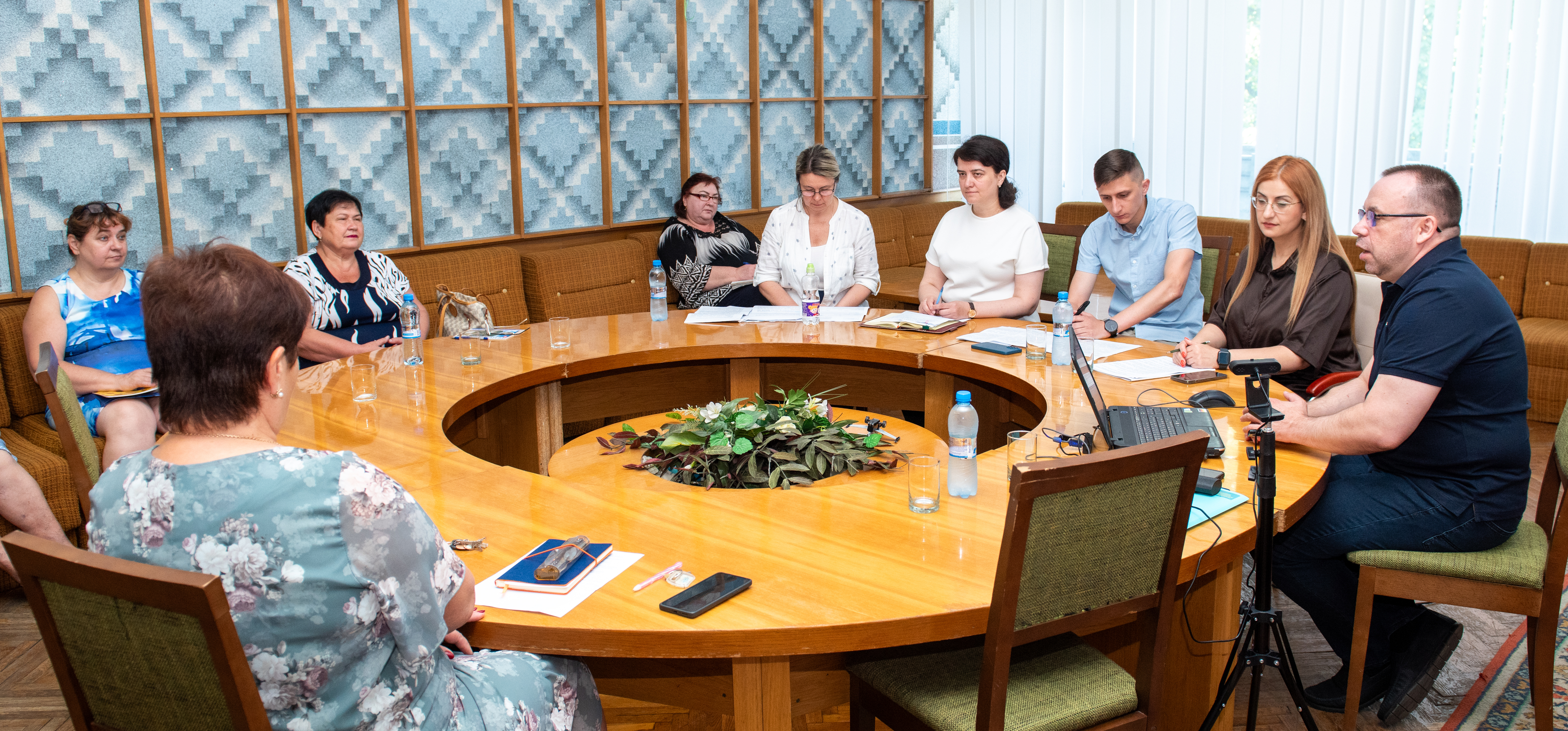 Актуальні податкові питання в умовах сьогодення: податківці Дніпропетровщини провели вебінар для представників обласного об’єднання профспілок. Фото № 2/1