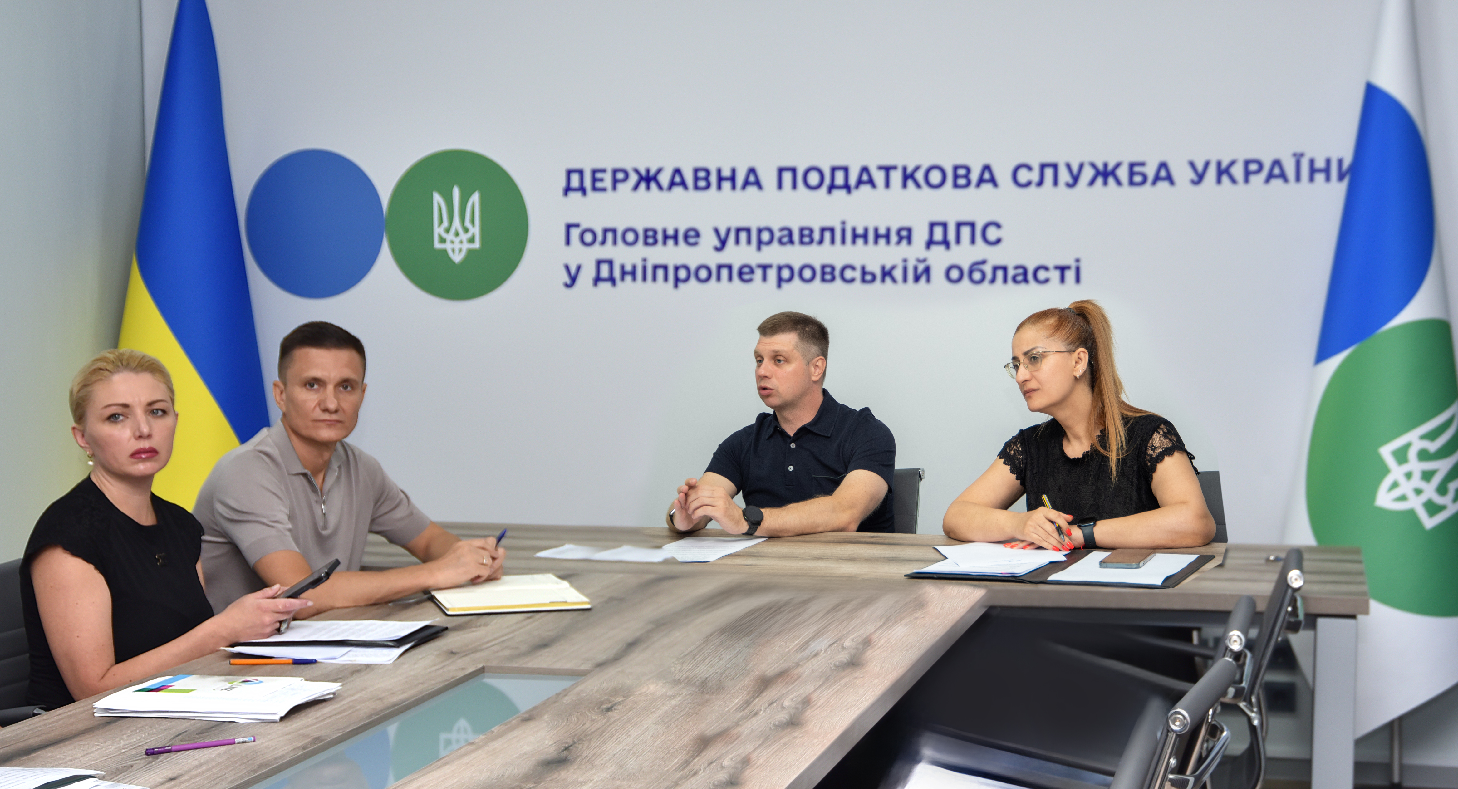Сумлінна сплата податків - запорука фінансової стійкості держави:  на Дніпропетровщині обговорили питання протидії схемам штучного «дроблення бізнесу». Фото № 1/0