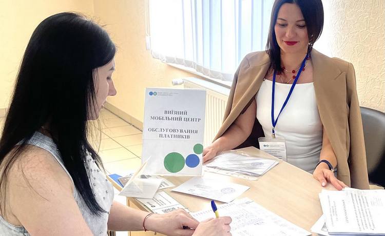 Про надання адміністративних послуг мобільним ЦОП у ЦНАП Вільногірської міської ради. Фото № 2/1