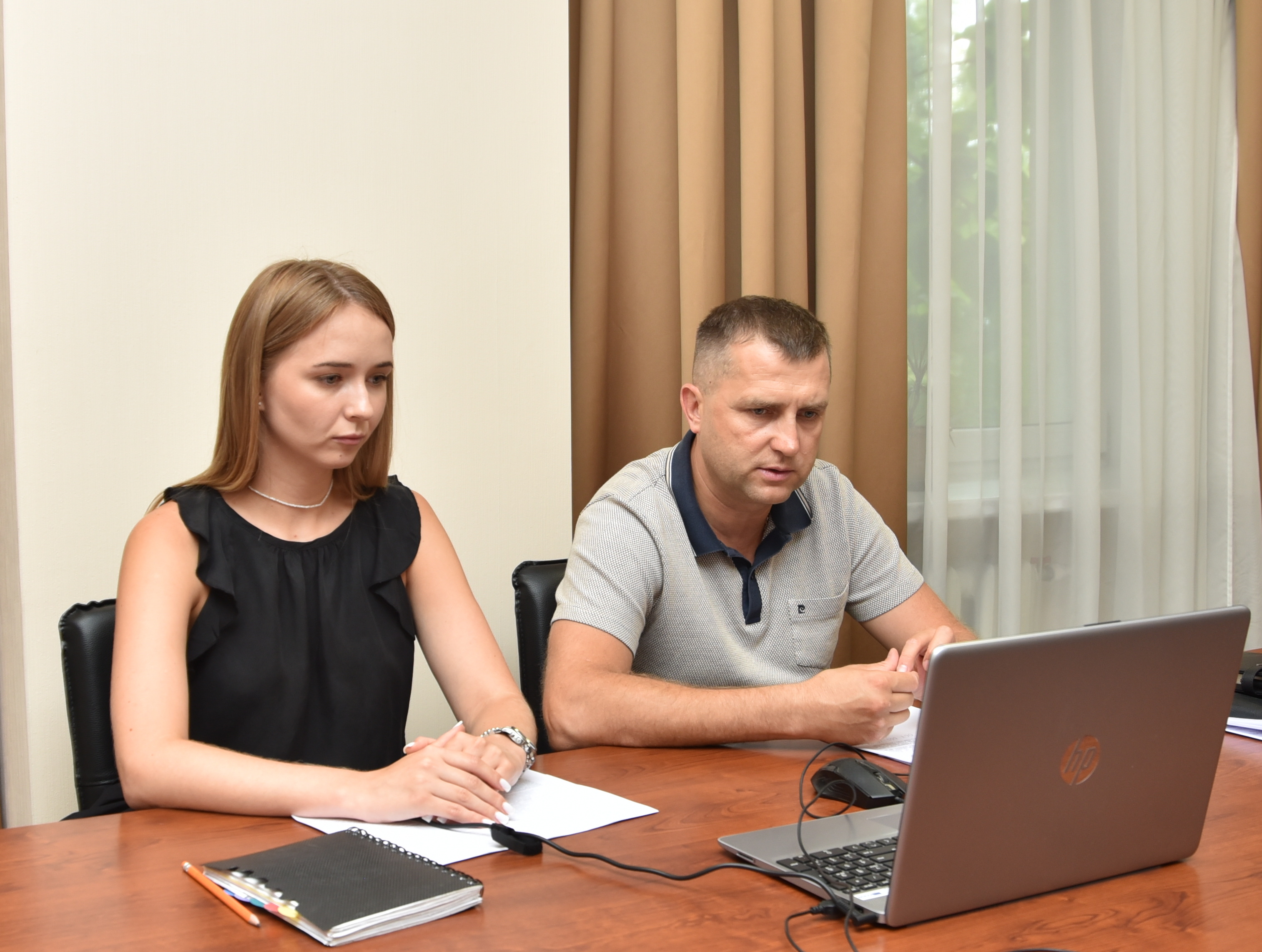 Податкова Дніпропетровщини допомагає бізнесу знаходити рішення для успішної реєстрації податкових накладних. Фото № 3/2
