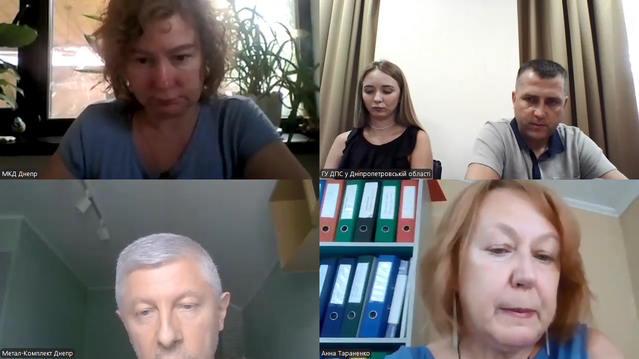 Податкова Дніпропетровщини допомагає бізнесу знаходити рішення для успішної реєстрації податкових накладних. Фото № 4/3