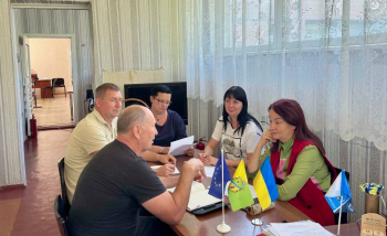 Податківці провели робочу зустріч з представниками Васильківської селищної ради