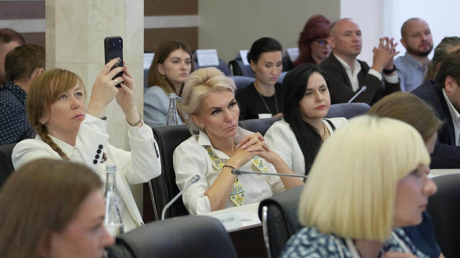 Леся Карнаух: ДПС підготувала комплекс податкових заходів для допомоги постраждалому бізнесу. Фото № 4/3