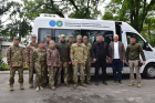 Серцем зігріваємо, з вдячністю передаємо: податківці Дніпропетровщини привітали захисників і захисниць. Фото № 4/3